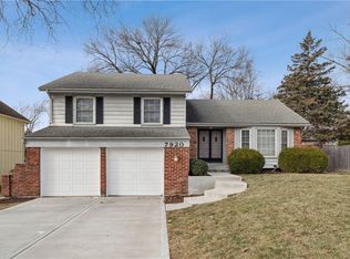 7920 Gillette St, Lenexa, KS 66215