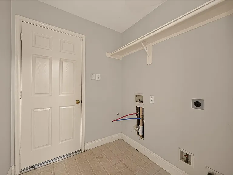 18203 Winding Timbers Ln — Photo 23