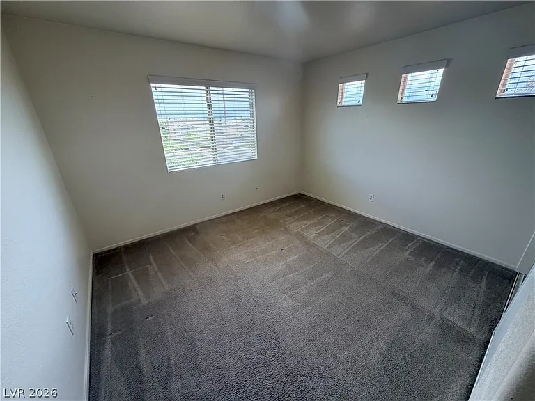 925 Lexington Cross Dr — Photo 35