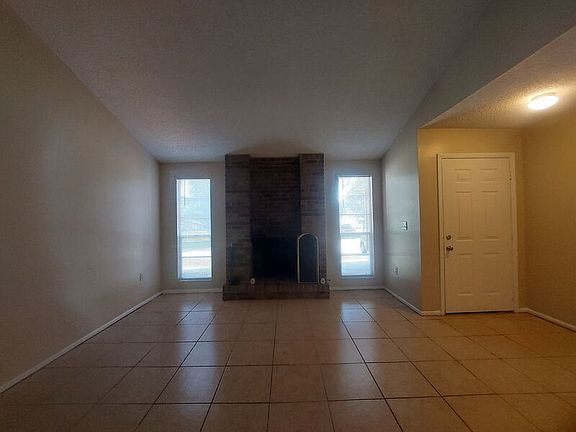 3rd image of 3845 Feather Dr
