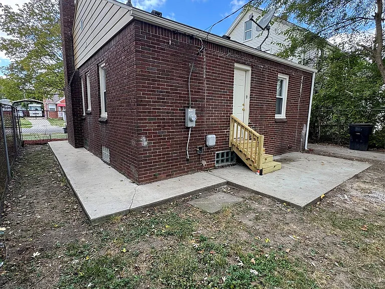 13614 Montrose St — Photo 20