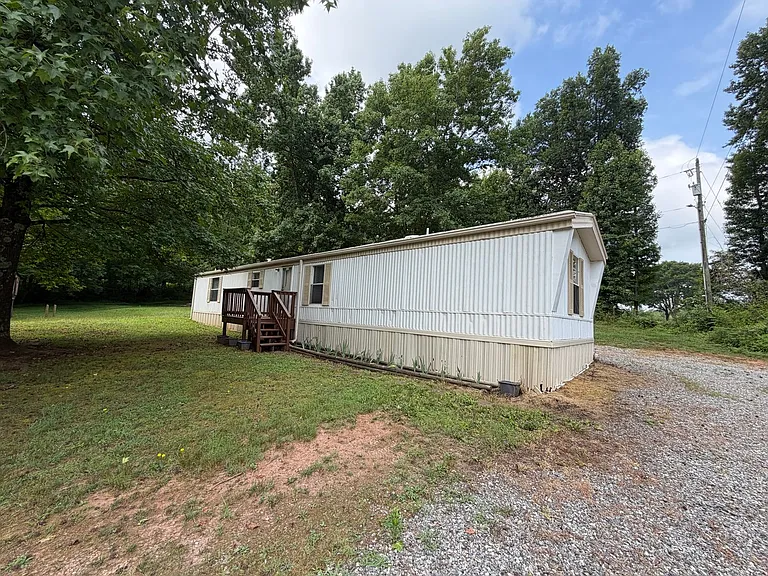 3245 Wilkesboro Hwy — Photo 3