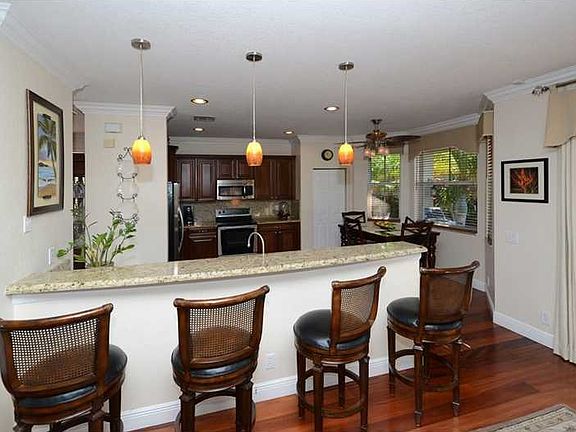 3rd image of 1063 Chenille Cir