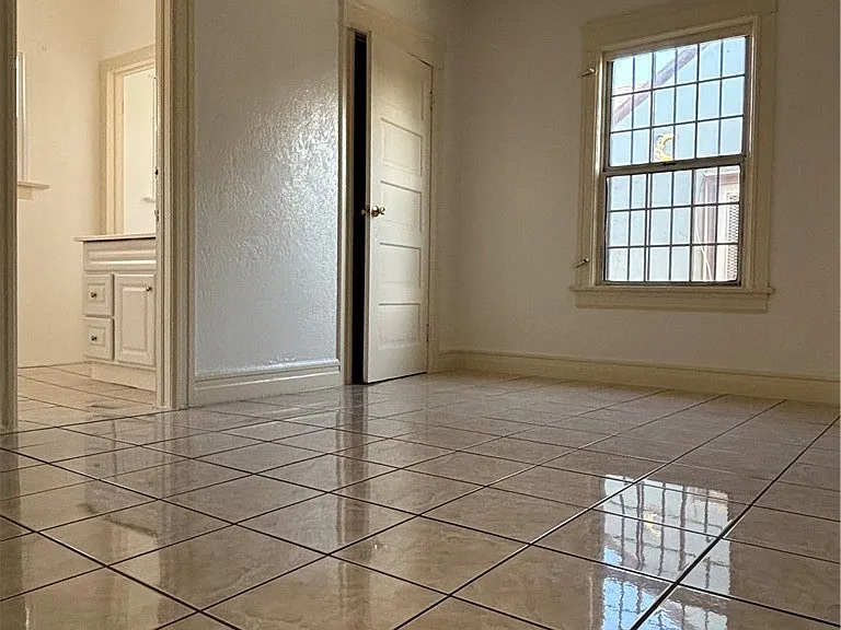 6522 Estrella Ave — Photo 11