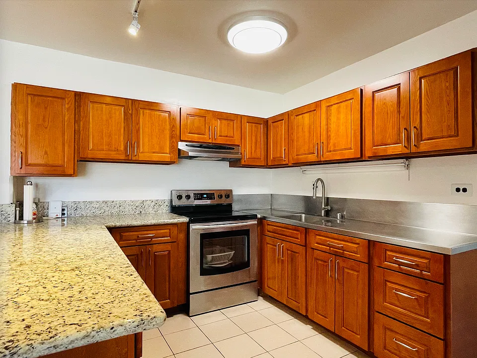225 Kaiulani Ave #1001