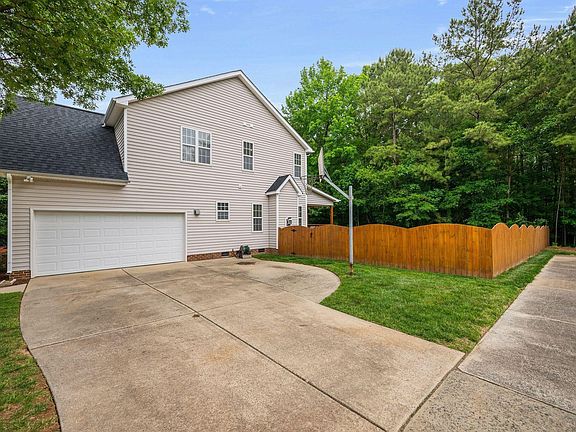 5th image of 119 Moravia Ln