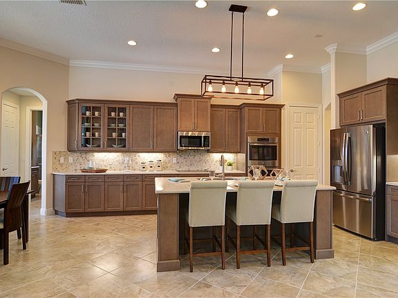 4th image of 3145 Berkely Sq