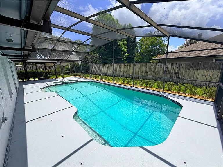309 Buttonwood Dr — Photo 2
