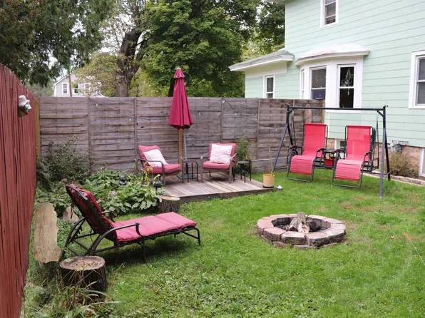 706 S Main St, Westfield, WI 53964