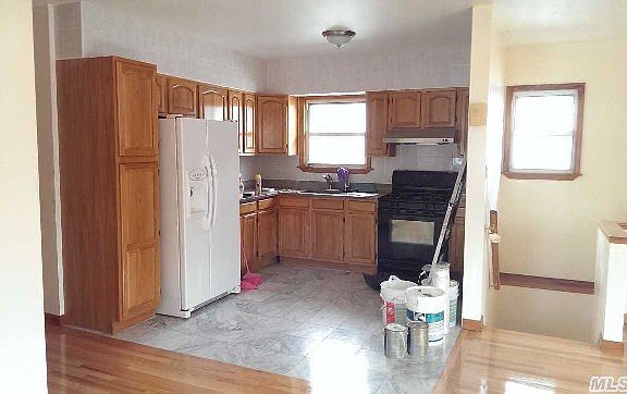 3rd image of 6133 Bell Blvd