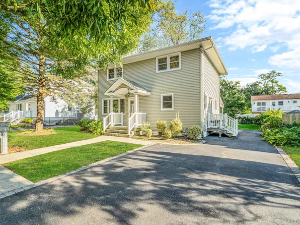 263 Waco Street, Lindenhurst, NY 11757