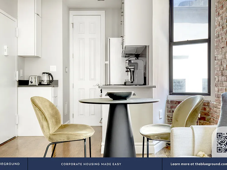 214 E 25th St #3RE — Photo 5