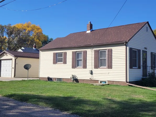 411 9th Ave SW, Minot, ND 58701