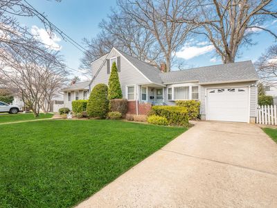 97 Rhode Island Avenue, Massapequa, NY, 11758