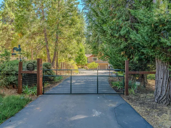 18912 Ridge Rd, Pine Grove, CA 95665