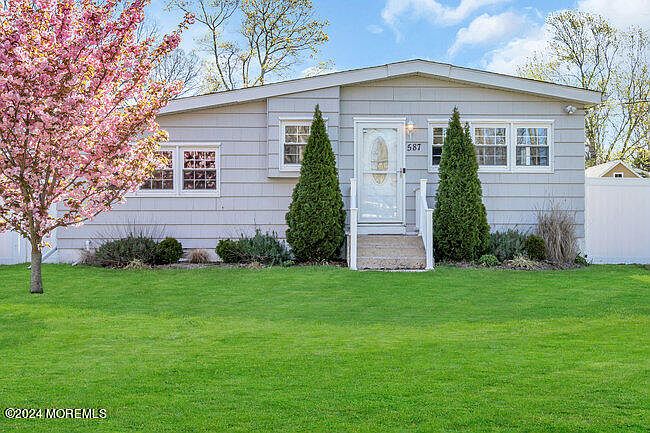 1st image of 587 Huckleberry Lane