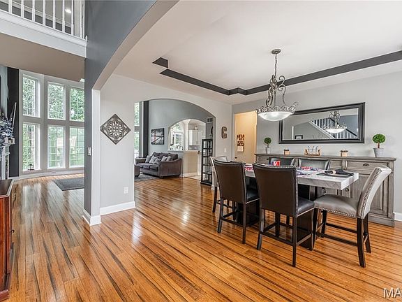 3rd image of 5090 Romaine Spring Dr