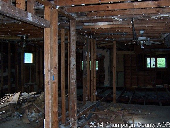 2nd image of 309 W Ottawa Rd