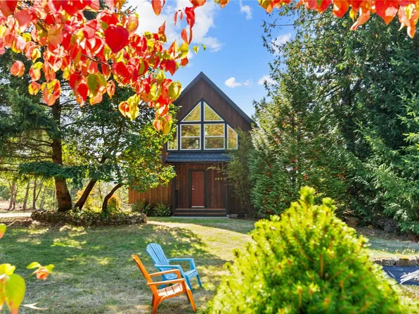 2405 Lindsey Rd, Nanaimo, BC V9X 1X3