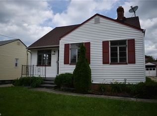 17505 Holly Hill Dr, Cleveland, OH