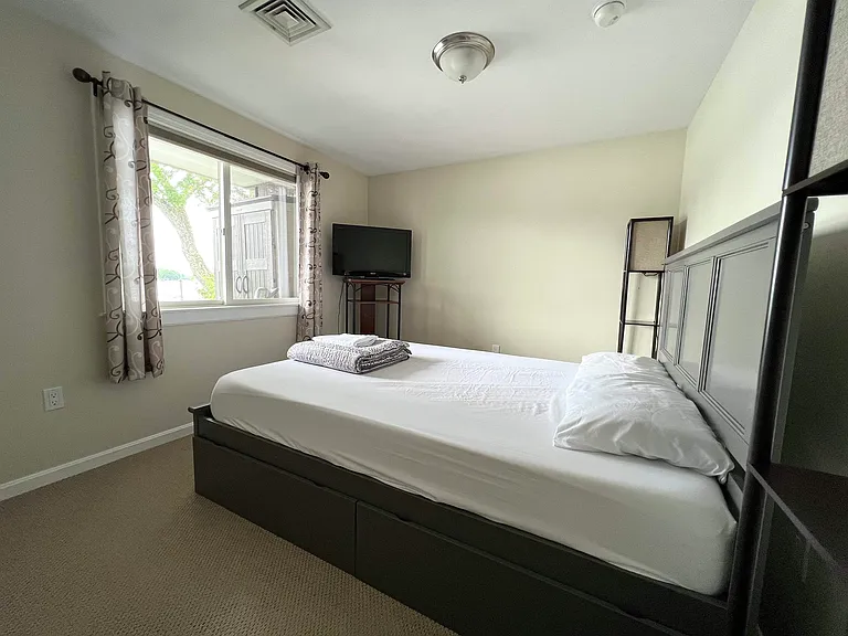 1011 Laconia Rd #4 — Photo 10
