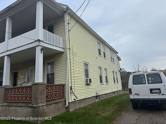 2nd image of 576-578 Main St