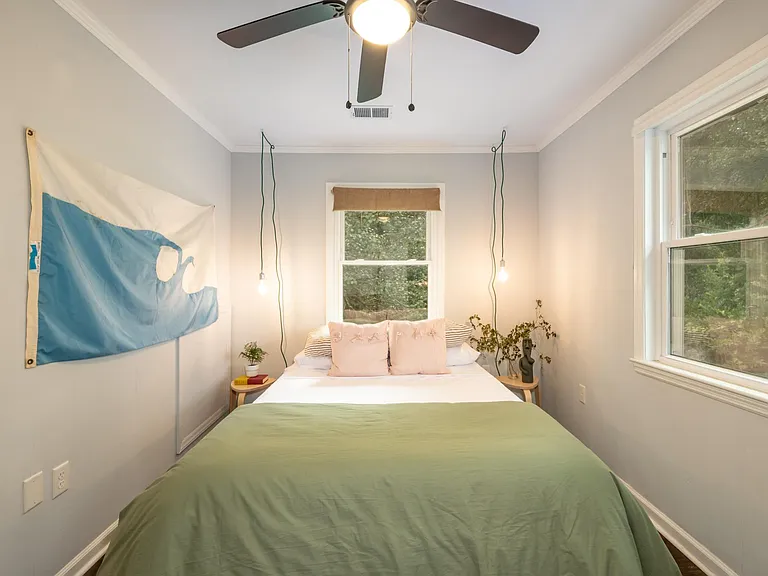2243 Guerry Ave #B — Photo 8