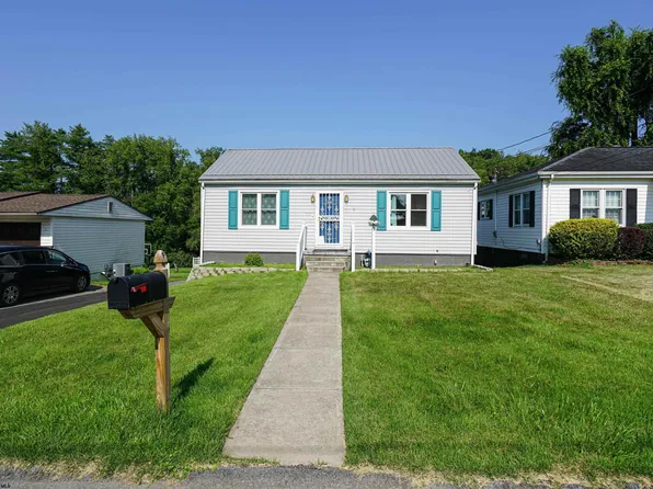 717 Stout St, Bridgeport, WV 26330