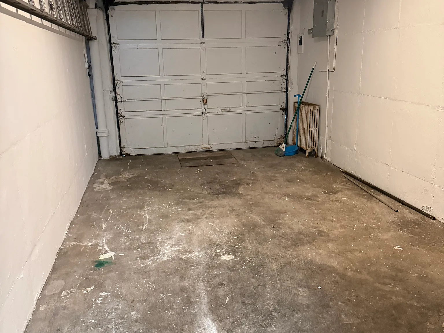 4 bed, $5,680 — Photo 2