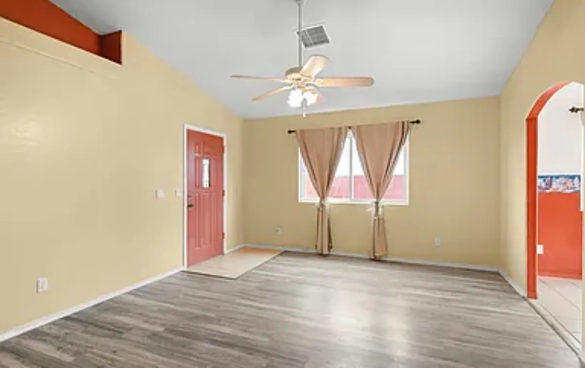 3 bed, 1238 sqft, $1,625 — Photo 3