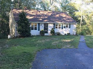 26 Oakview Ter, Glocester, RI 02857