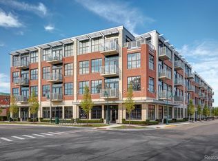 2051 Villa Rd UNIT 202, Birmingham, MI 48009