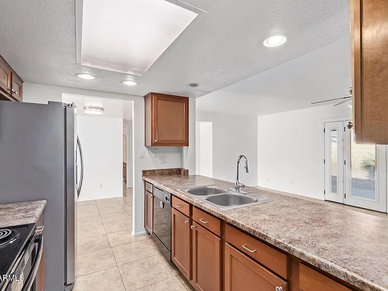 3929 S Pine St — Photo 9