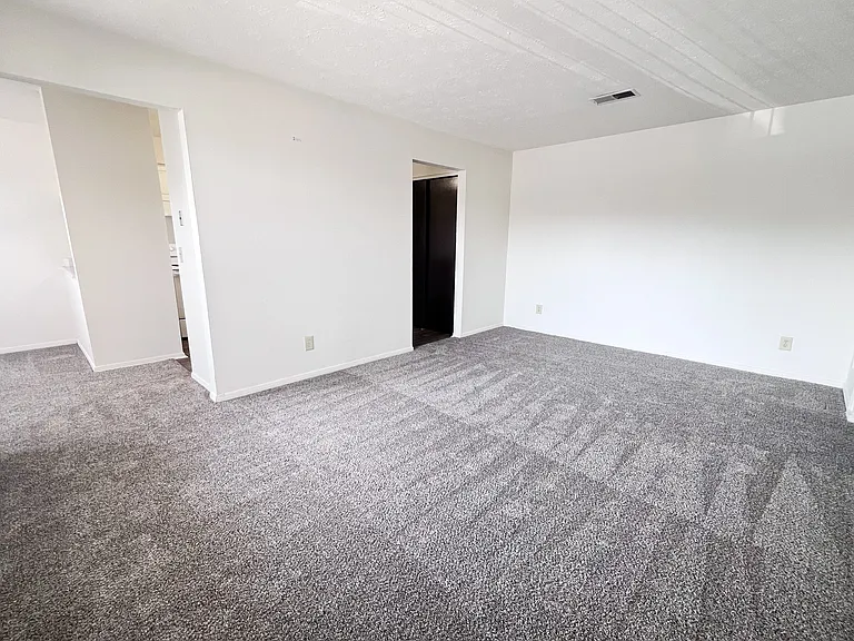 Four Worlds Apartments — Photo 84