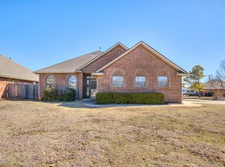 9033 NW 99th St, Yukon, OK 73099