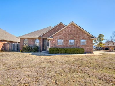 9033 NW 99th St, Yukon, OK, 73099