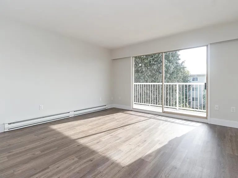 1928 Lee Ave #307 — Photo 16