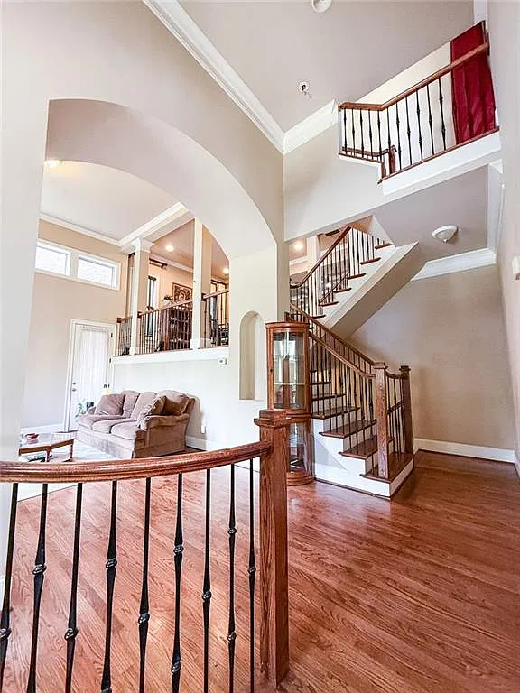 4 bed, 3234 sqft, $5,000 — Photo 1
