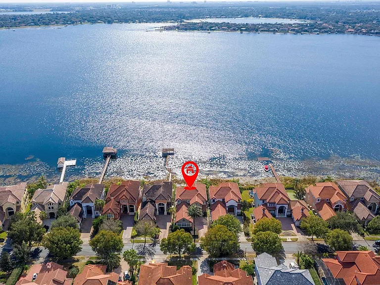 7926 Versilia Dr — Photo 48