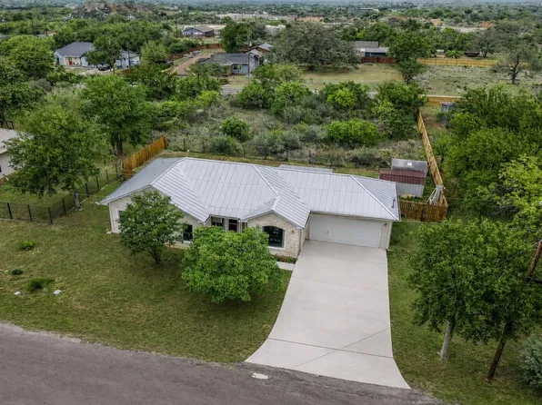 128 W Persimmon Dr, Marble Falls, TX 78654