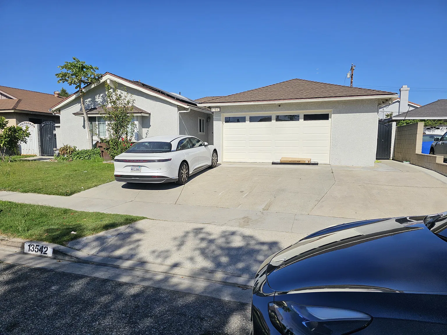 3 bed, 1400 sqft, $4,000 — Photo 1