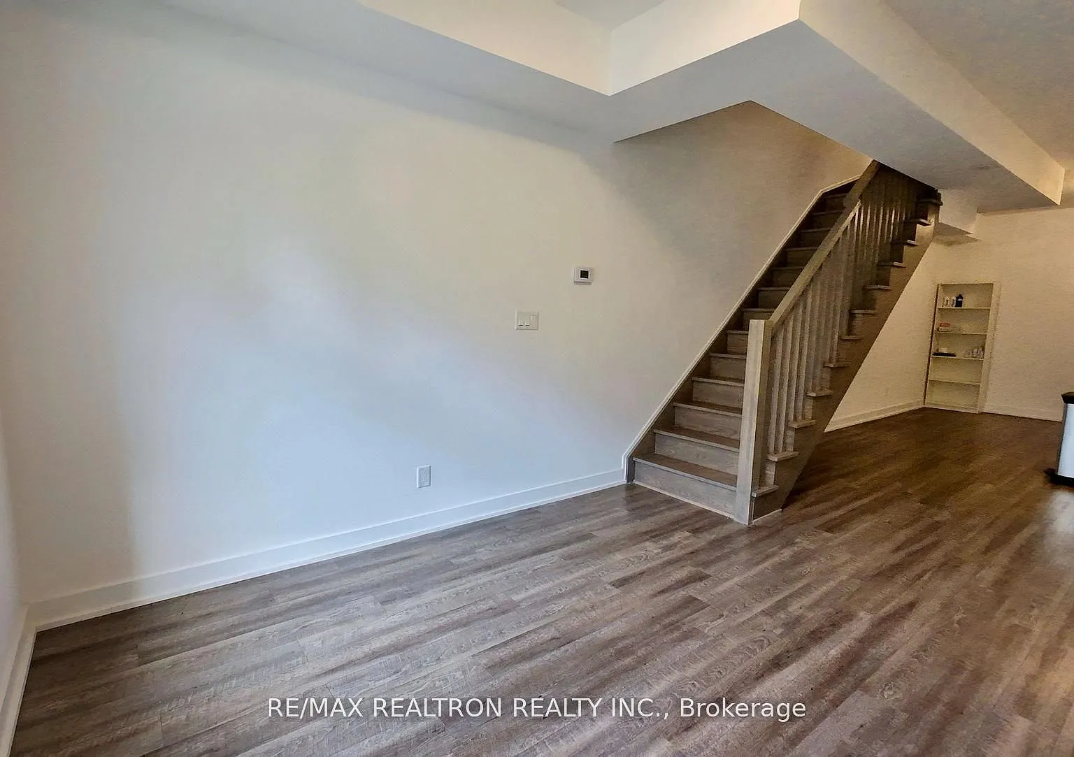 4 bed, $3,100 — Photo 2