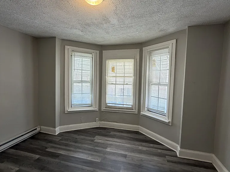 3011 N Swanson St — Photo 11