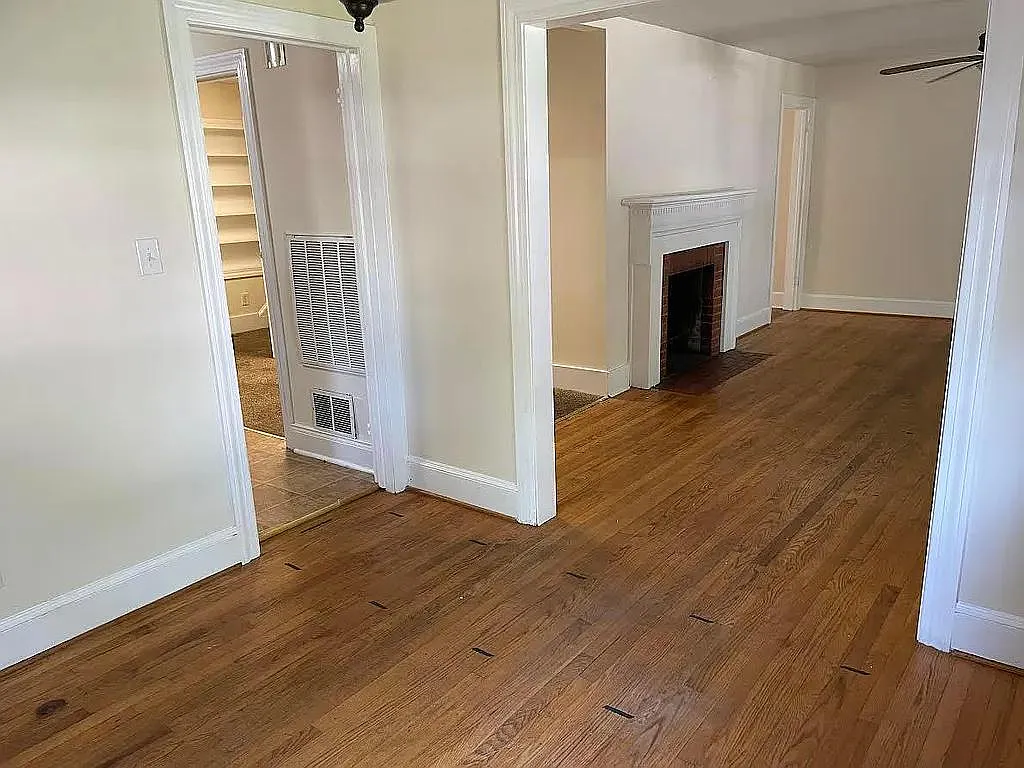 104 N Warren St — Photo 3