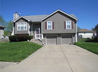 111 S Huntsman Blvd, Raymore, MO 64083