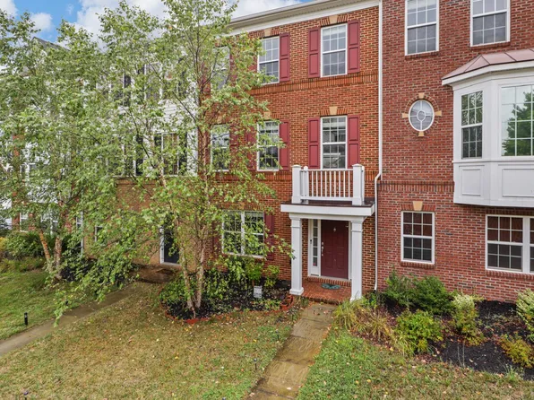 25097 Croxley Green Sq, Aldie, VA 20105