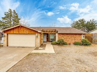 212 Lochness Ln, Benbrook, TX 76126