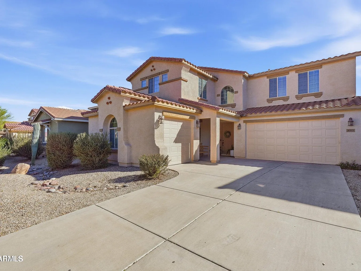 5 bed, 3696 sqft, $2,700 — Photo 1