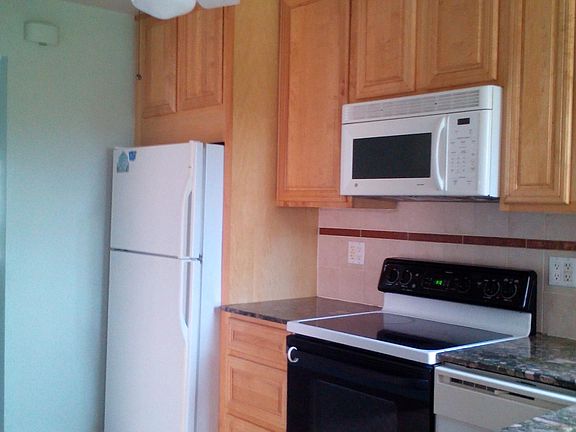 4th image of 4631 NE 2nd Ter