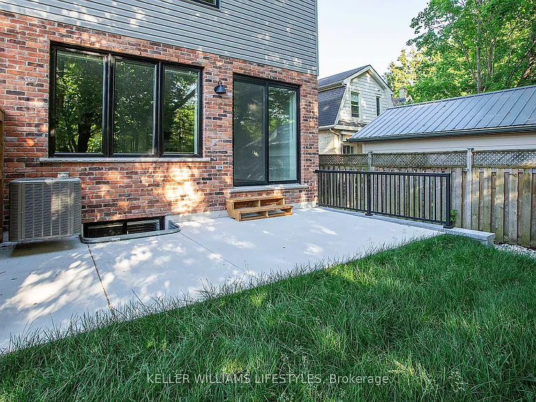 121 Cathcart St #A — Photo 3